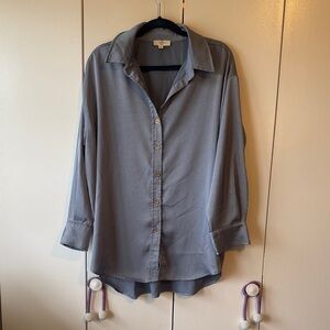 Boutique Gray Button-Up Shirt
